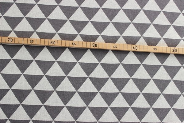 1m Feinstrick Dreiecke grau / weiß