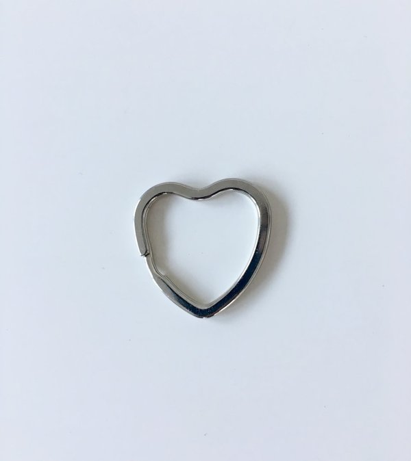 Flacher Schlüsselring Herzform 31mm